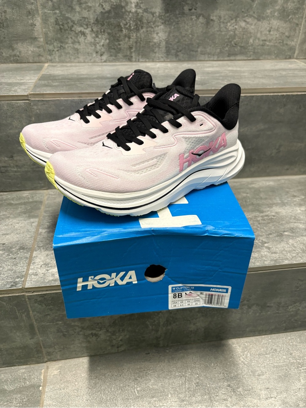 Hoka One One Women Shoes Clifton 10 CTSN 1162031 Size 8B Pink Gym Workout